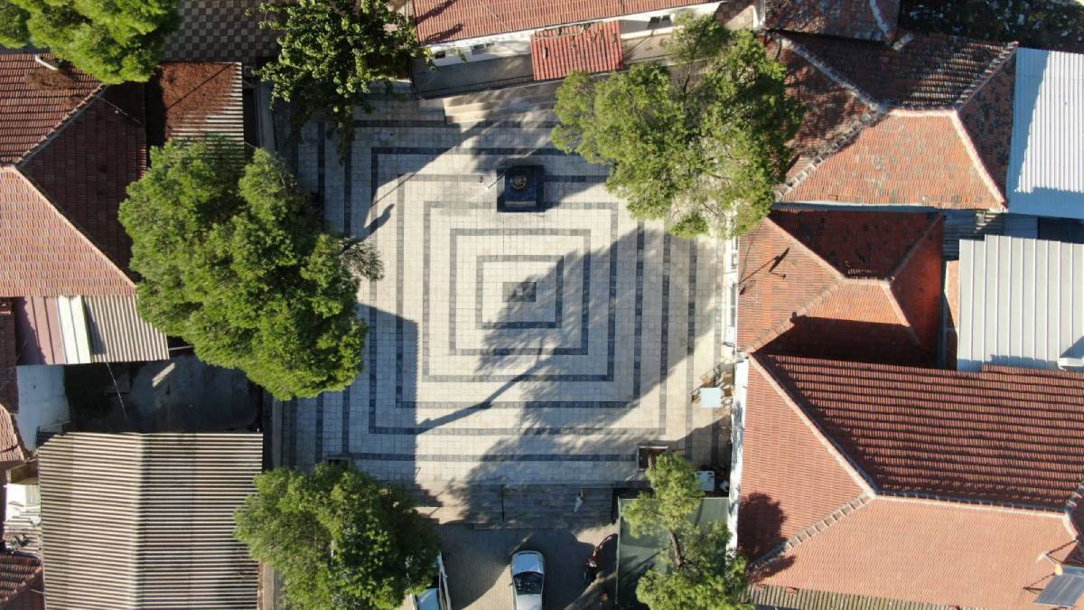Gerenköy Belediye Meydanı'nda yenileme çalışmaları tamamlandı
