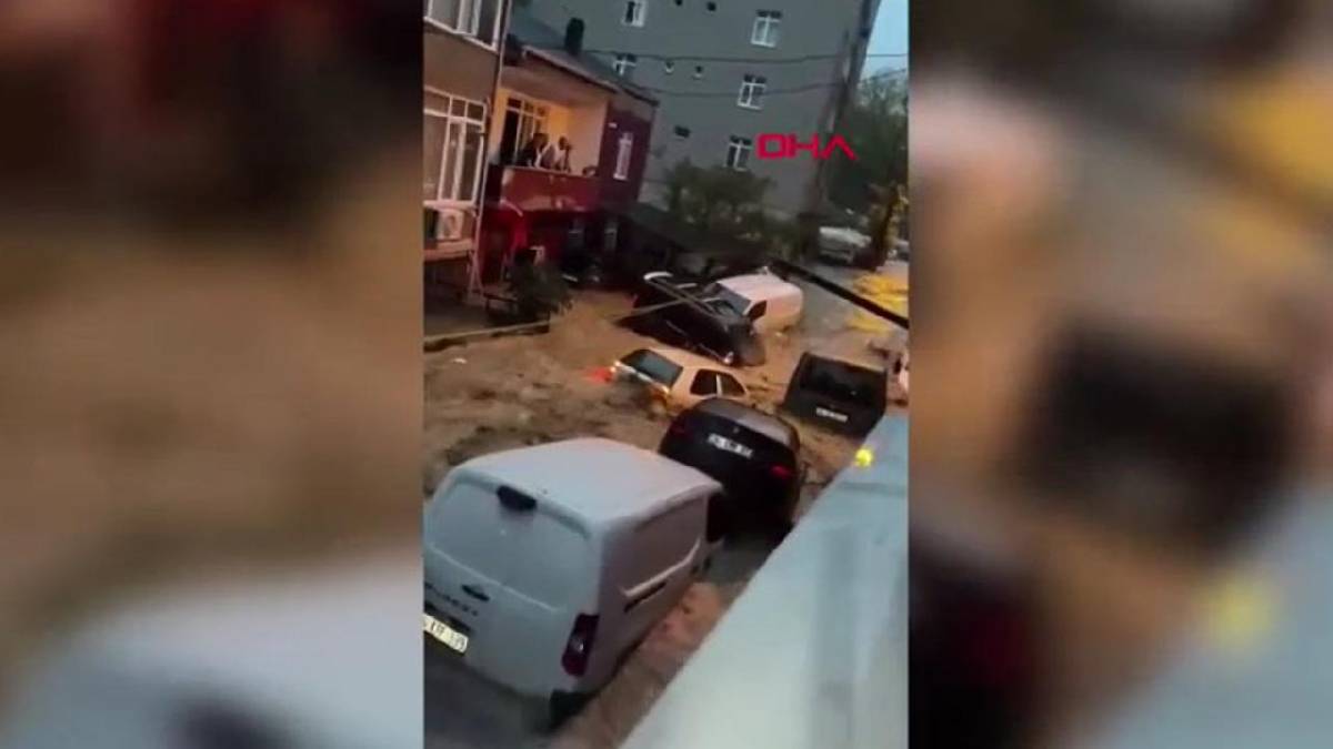 Saryer'de araçlar sel sularına kapıldı