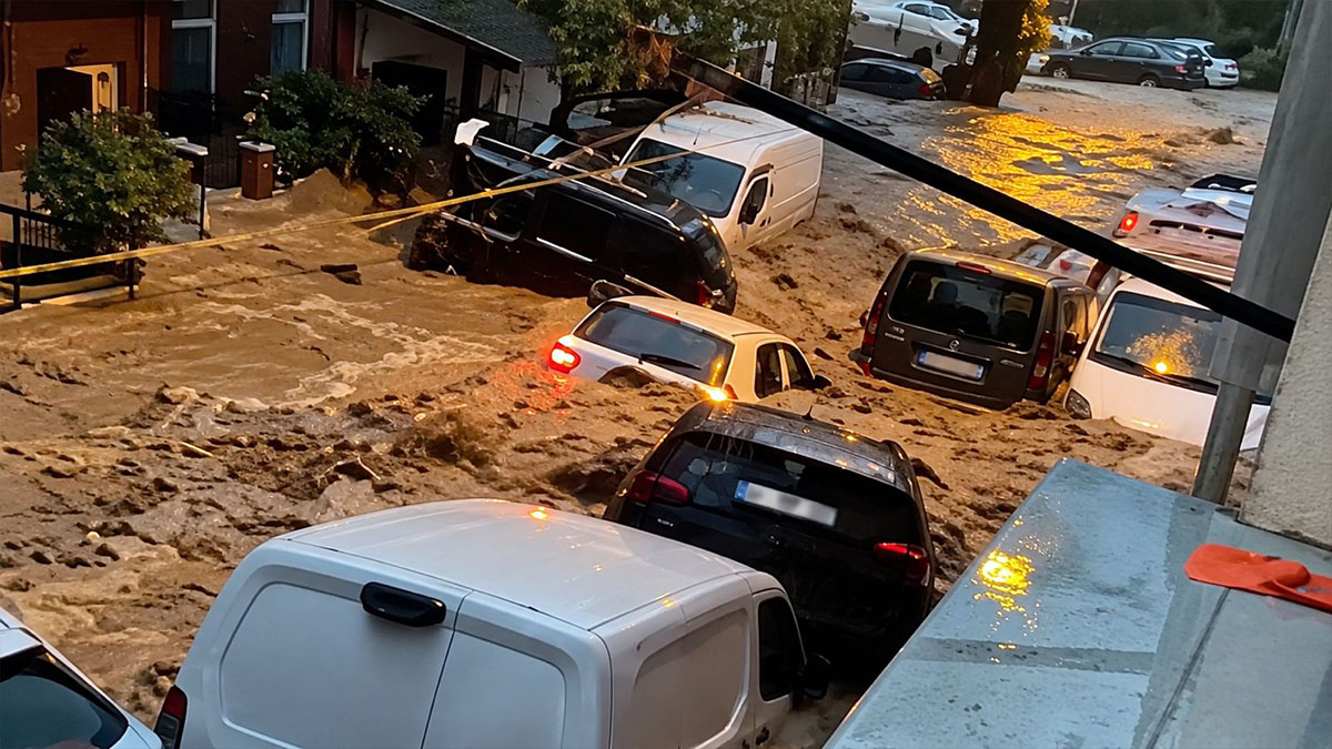 İstanbul'da 41 yılın yağış rekoru: 7 bin ihbar geldi