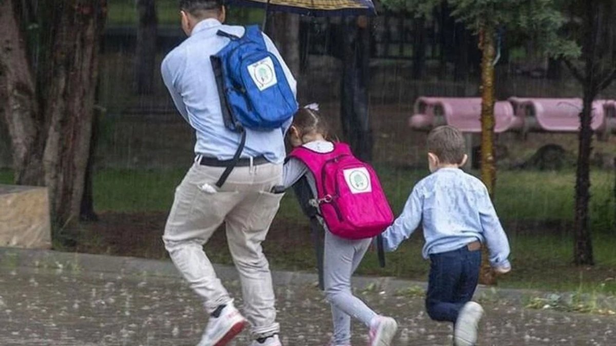 İstanbul'da karar günü: Yarın (16 Ekim Cuma) okullar tatil mi, Eğitime 2 gün mü ara verildi? Valilik açıklaması var mı?