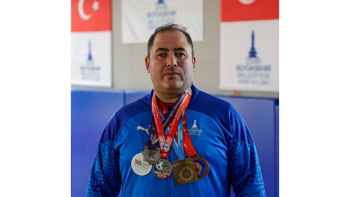 İzmir’in engel tanımayan judocusu: Gökhan Biçer... 15 yıldır görmeden değil, hissederek mücadele ediyor!