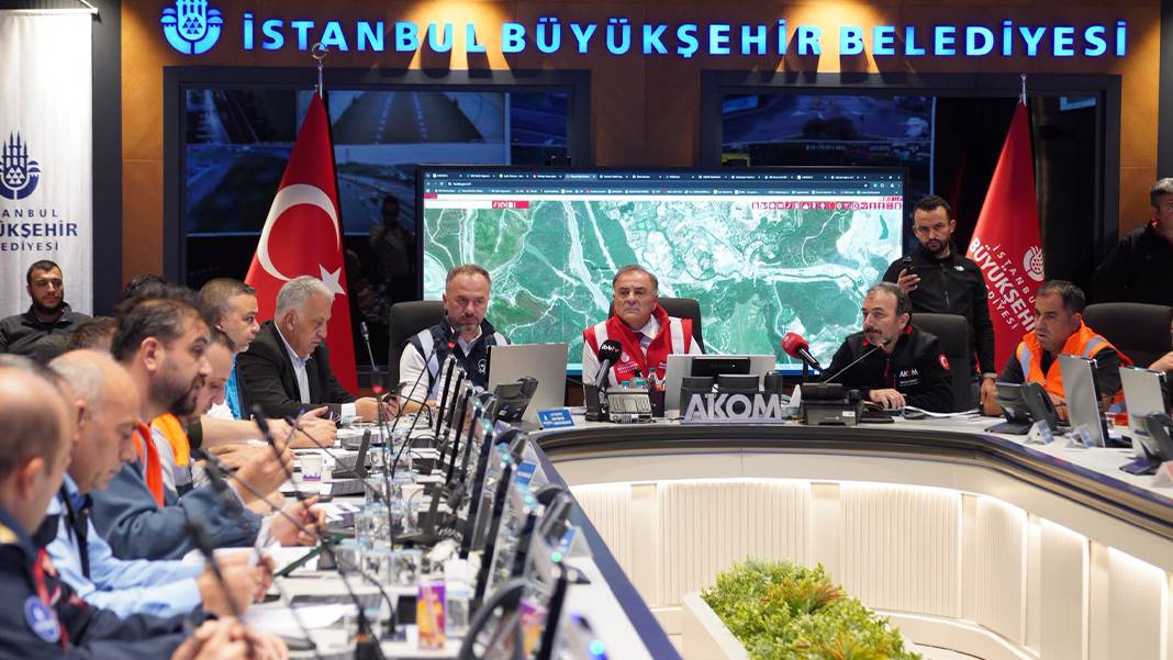 İBB sağanağın ağır bilançosunu açıkladı: 2 ölü, 595 kişi kurtarıldı
