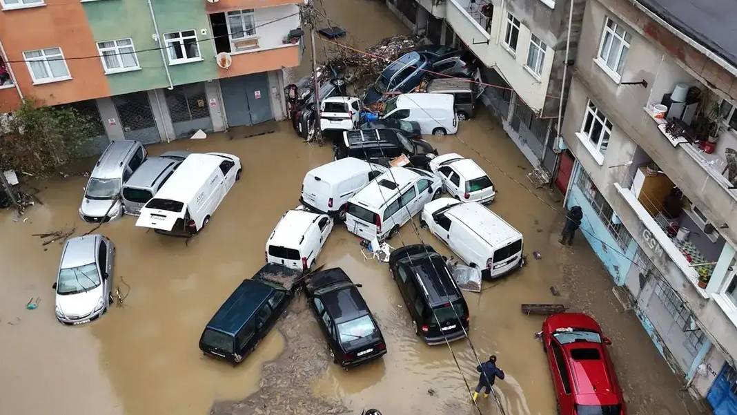 Sel sonrası otomobilde büyük tehlike: Sakın o hatayı yapmayın