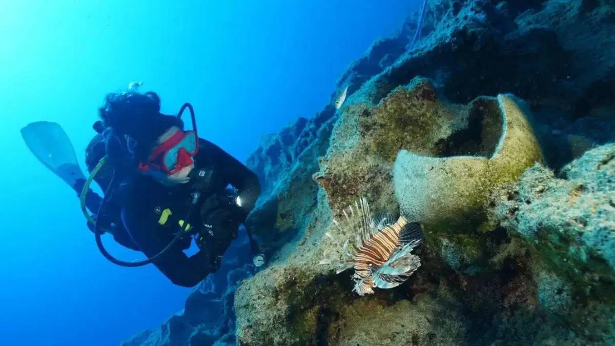 Antalya açıklarında 4 bin 700 yıllık gemi batığı keşfedildi