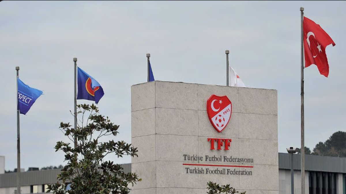 Yabancı hoca devri resmen kapanıyor: Arda Turan formülü çöken TFF'nin 'Üst Akıl' ve yeni teknik direktör kararı sızdı