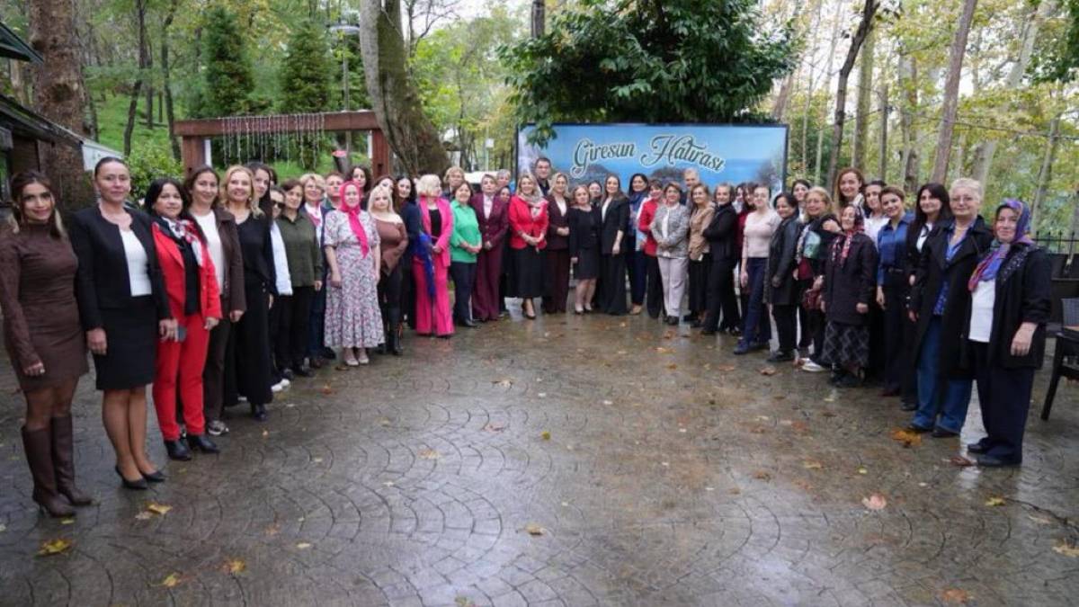 Giresun’da KA.DER Kürsü kuruldu: Bir kadının açtığı yol, kadınların dayanışmasıyla büyüyecek!