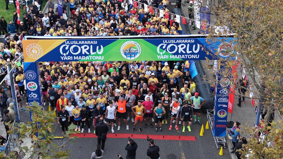 Uluslararası Çorlu Yarı Maratonu tarihî bir coşkuyla gerçekleştirildi