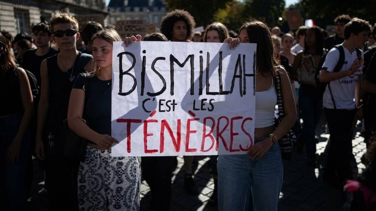 Fransa’da protestoların yeni sloganı: "Bismillah, karanlık çöktü"