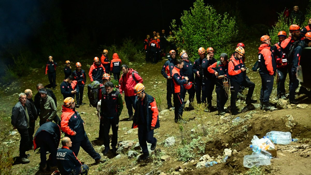 Eğitime geldikleri kanyonda kaybolan İHH gönüllüleri kurtarıldı