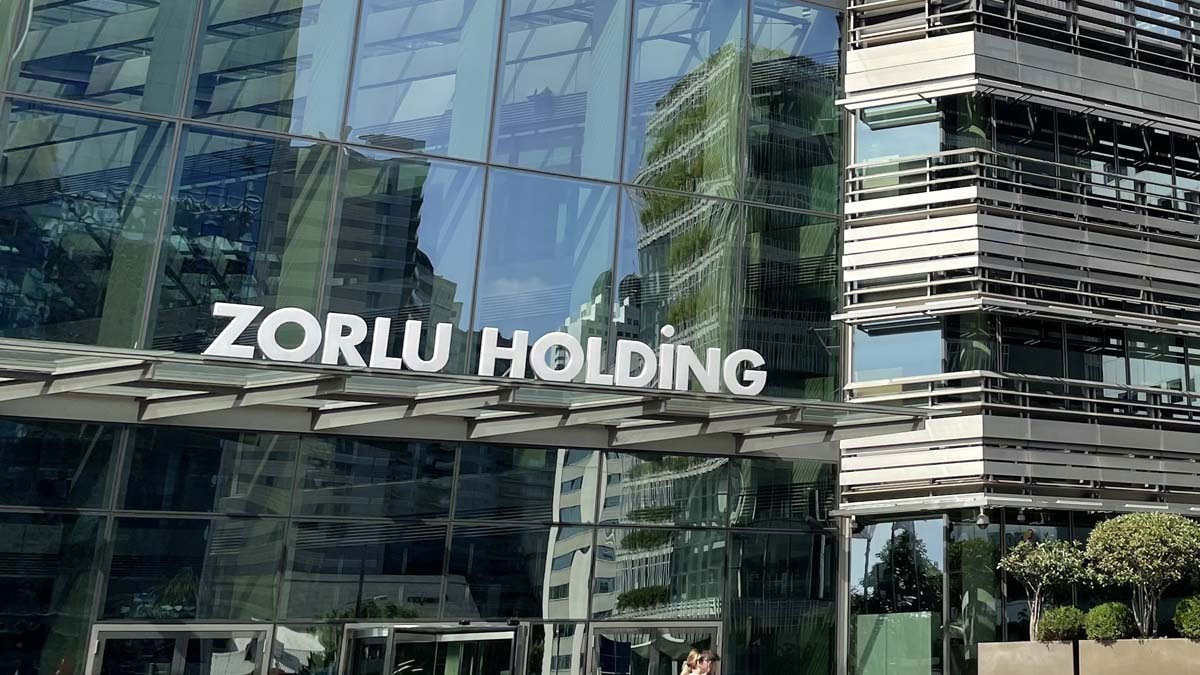 Zorlu Holding elinde ne varsa satıyor: Bir sektörden daha çekildi
