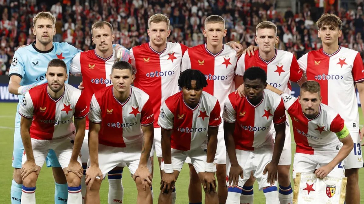 Çekya Devi Slavia Prag Fenerbahçe ile kaç kere oynadı? Hangi ligde oynuyor? Milyonluk kadro değeri ve öne çıkan futbolcuları
