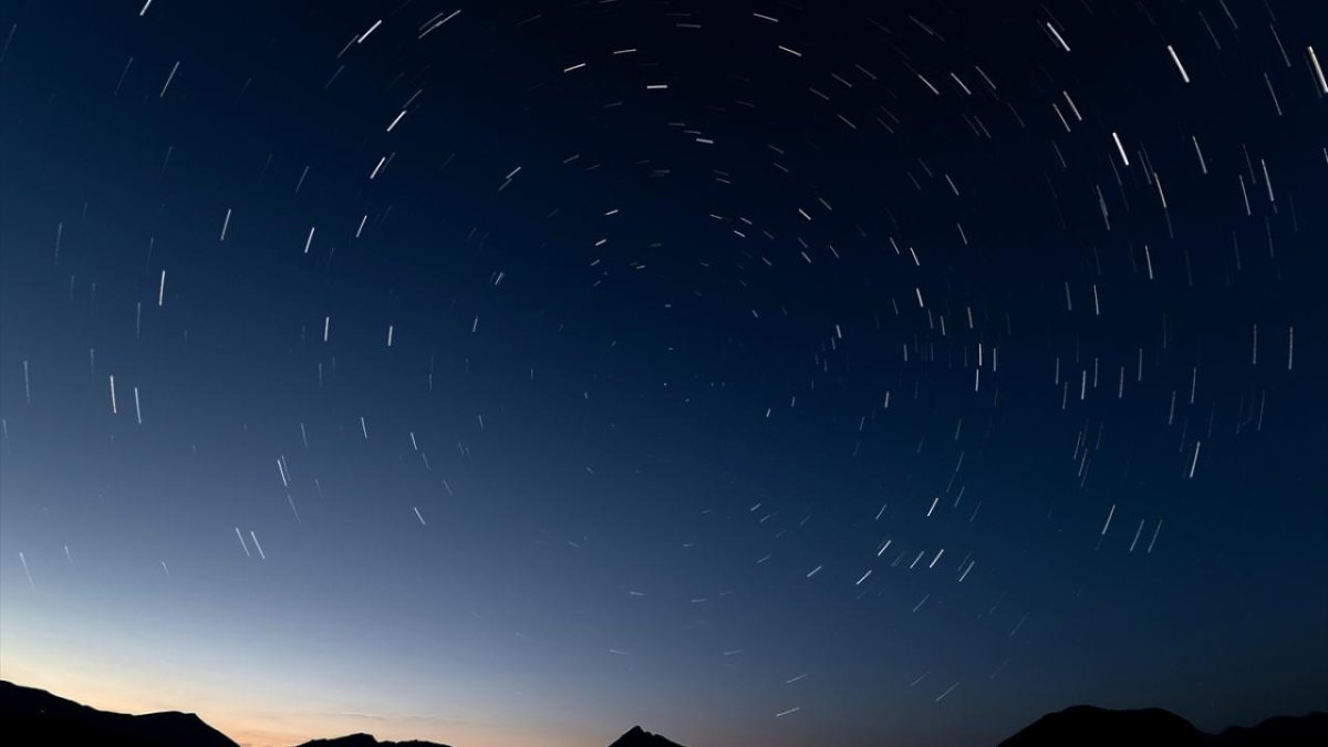 Saatte 20 göktaşının görüleceği Orionid meteor yağmuru için saatler kaldı: Türkiye'den saat kaçta izlenecek?
