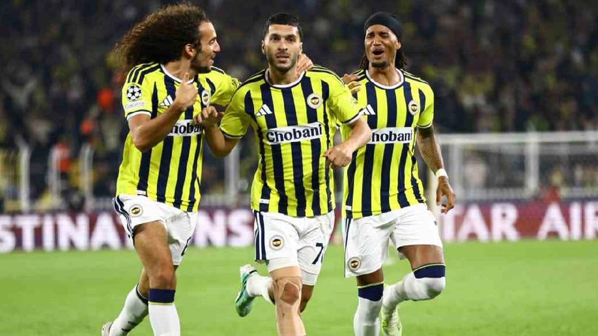 Oğuz Aydın'dan Şampiyonlar Ligi'nde tarihi gol! Fenerbahçe'de bir ilk yaşandı