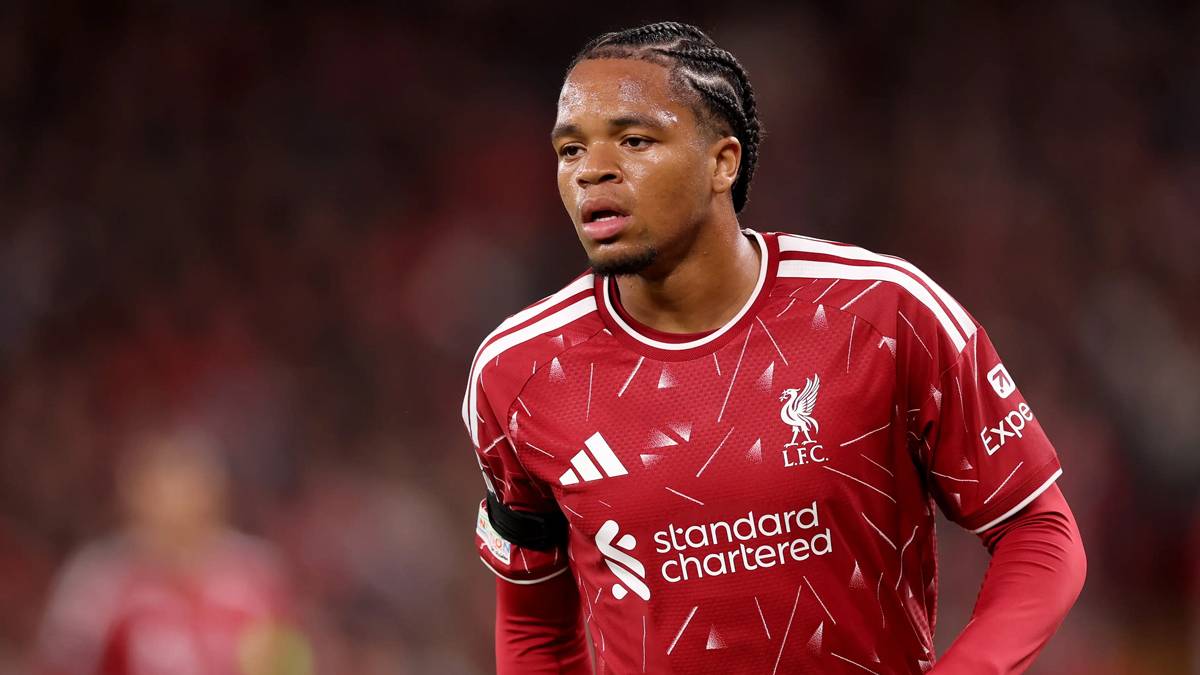 18 yaşındaki Ngumoha, Liverpool tarihine geçti