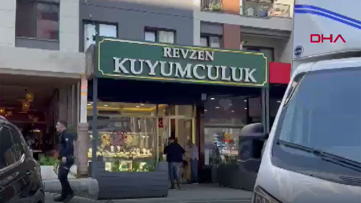 Son dakika! Esenyurt'ta kuyumcuya silahlı saldırı: Polis ekipleri sevk edildi
