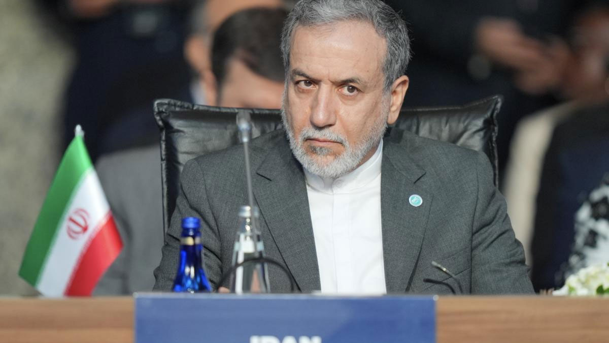 Arakçi: ABD'nin barış istediğine inanmıyoruz