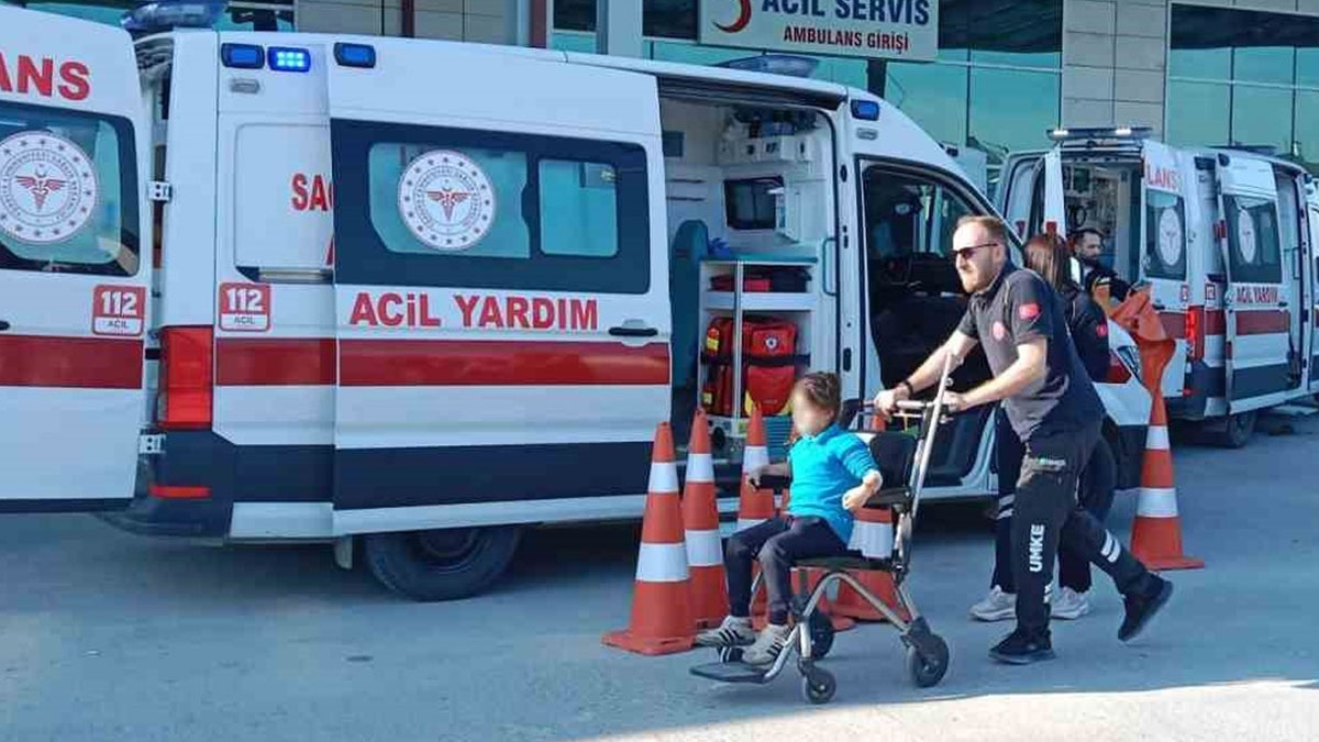 Okul yemeği sonrası 9 öğrenci hastaneye kaldırıldı