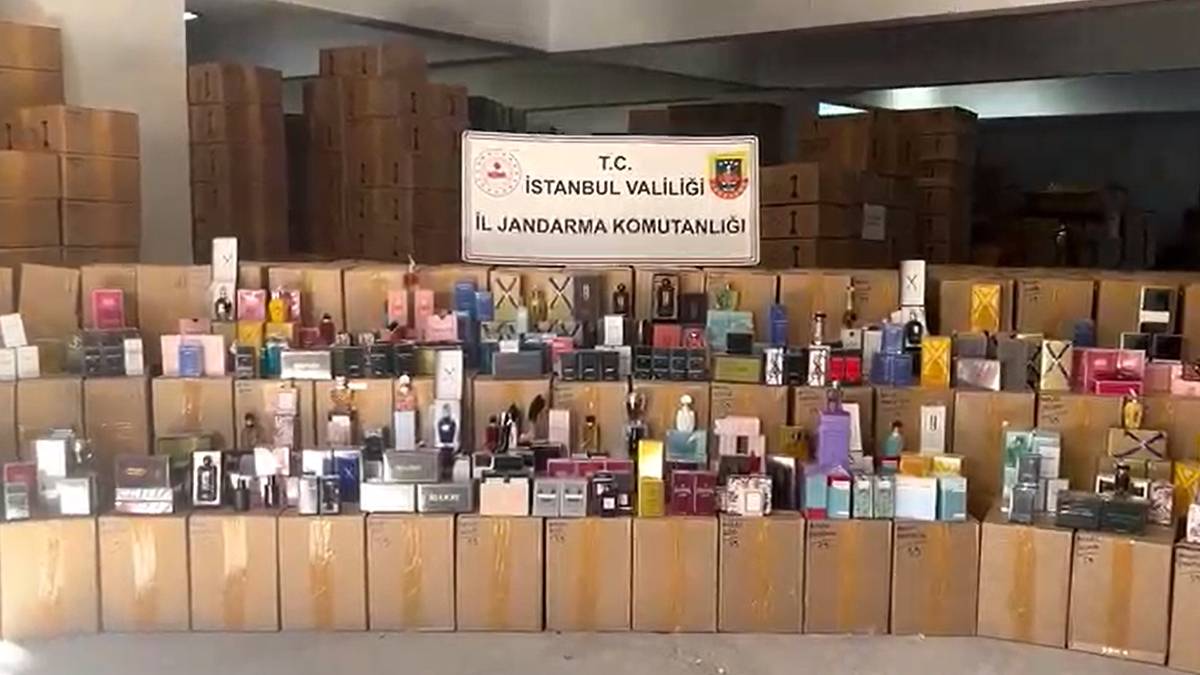 İstanbul'da 350 milyon liralık sahte parfüm operasyonu: 120 bin şişe ele geçirildi