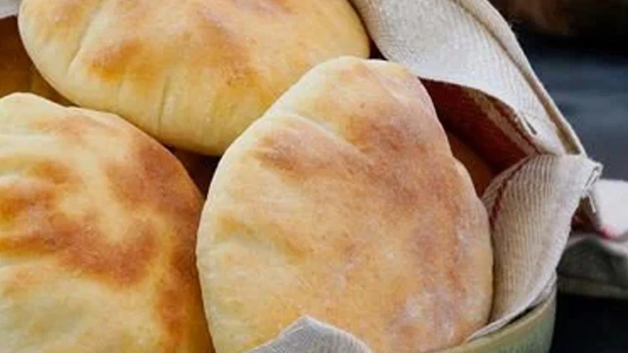 Evde pita ekmeği nasıl yapılır? Püf noktalarıyla tam ölçülü yumuşacık tarif