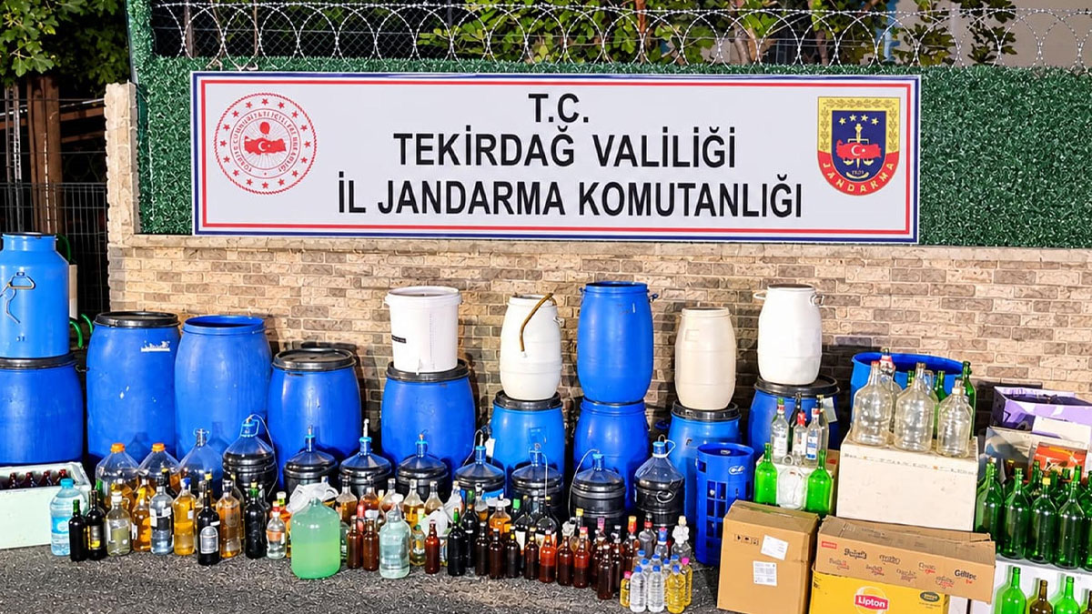 Evinden 1 ton 120 litre sahte şarap ele geçirildi: Gözaltına alındı