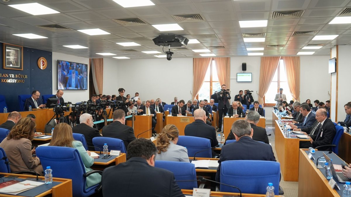 Fon Yasası Meclis'te tek bir yetkili görmeden geçti: Tek kurum başkanının verdiği bilgi de yalanlandı