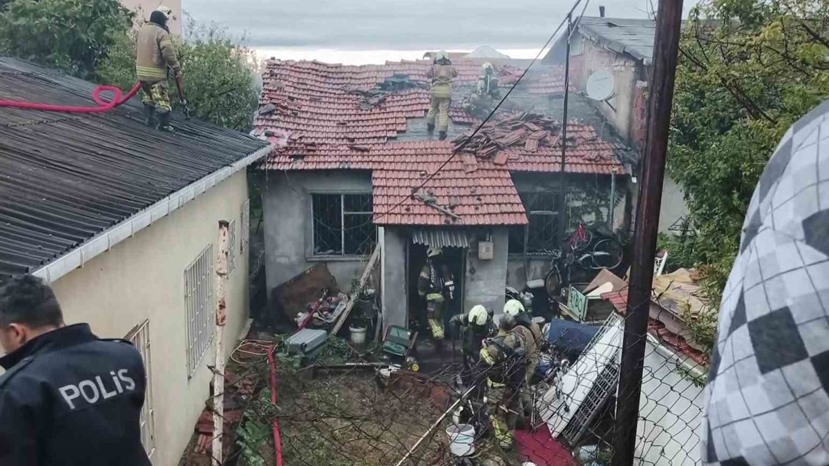 Maltepe’de gecekondu yangını: 12 yaşındaki çocuk hayatını kaybetti