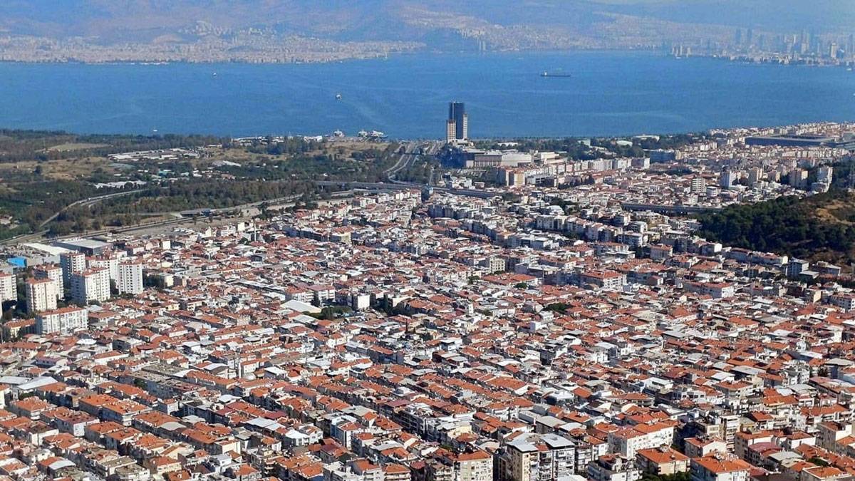 Prof. Dr. Kılıç'tan İzmir için kritik uyarı: Binaların yüzde 50’si 1999 öncesi