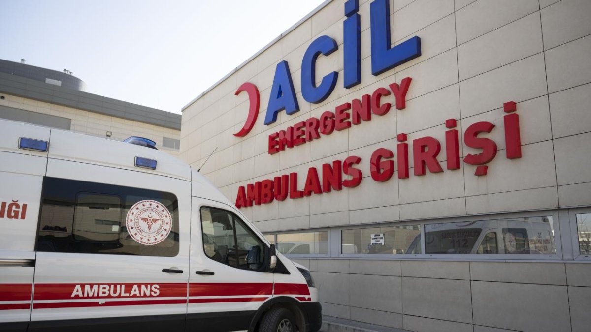 Acil servise başvuranların yarısı acil olmayan hastalar