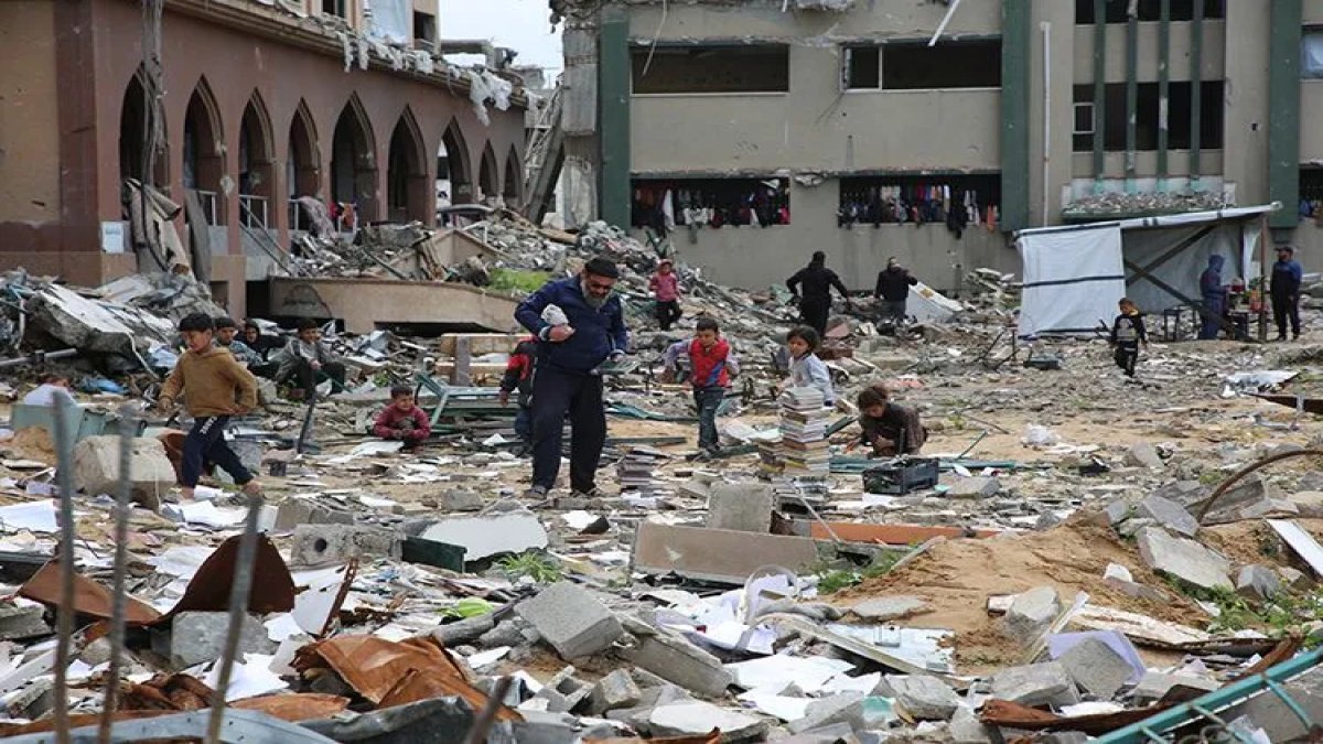 İsrail’in Gazze İslam Üniversitesi’ne saldırısında 5 kişi yaralandı