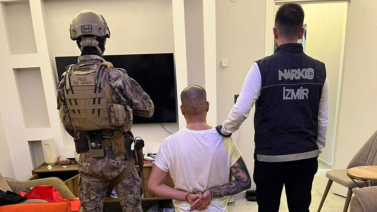 Almanya'nın aradığı suçlu İzmir'de yakalandı