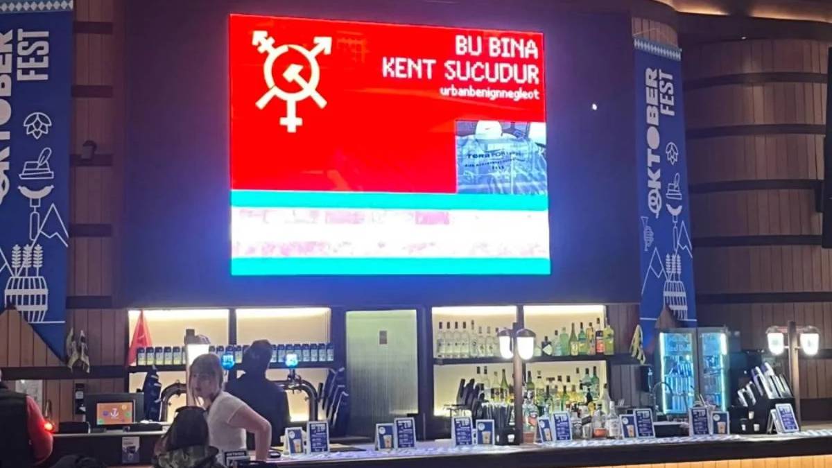 Terminal Kadıköy’de dijital protesto: “Bu bina kent suçudur”