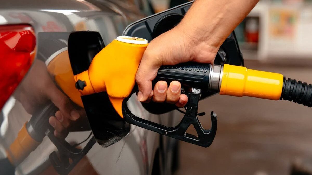 Akaryakıtta ‘ÖTV zammı’ bilmecesi: Benzine 4,15 TL, Motorine 3,60 TL'lik artış hangi gün pompaya yansıyacak?