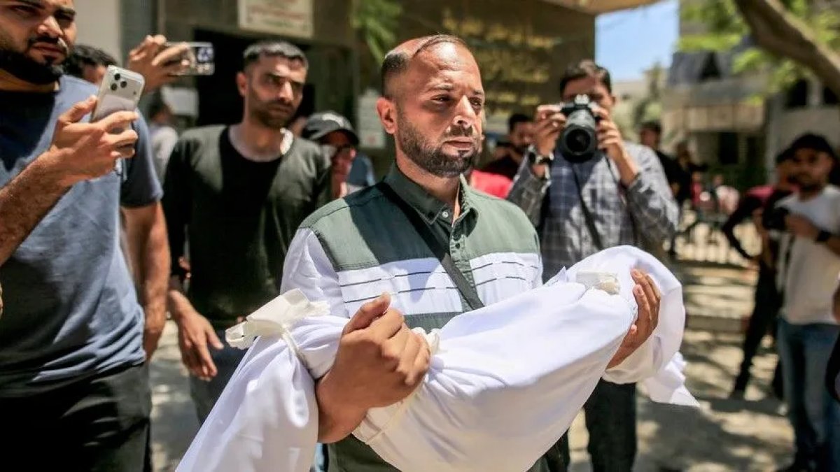 Gazze'de can kaybı 74 bin 555'e yükseldi