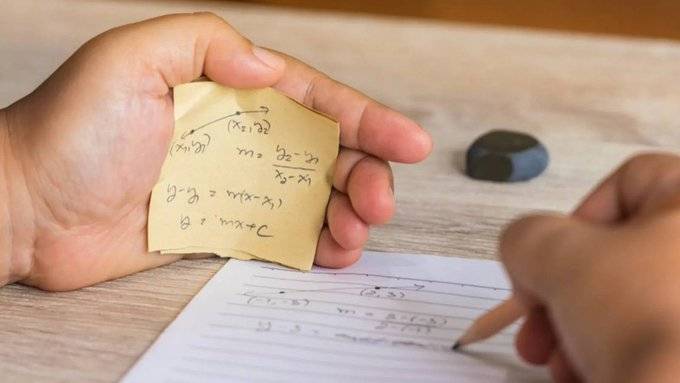 Danıştay’dan kopya çeken öğrenciler için karar: Disiplin kaydı ömür boyu saklanamaz
