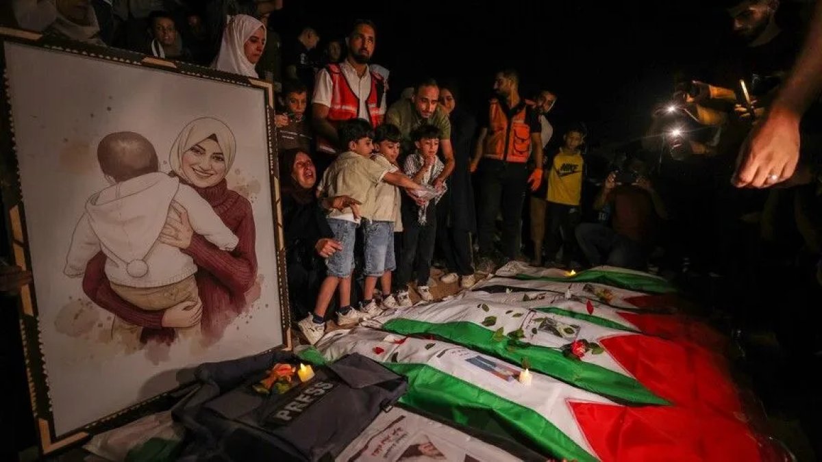 İsrail'in Gazze saldırılarında 12 bin 500'den fazla kadın öldürüldü