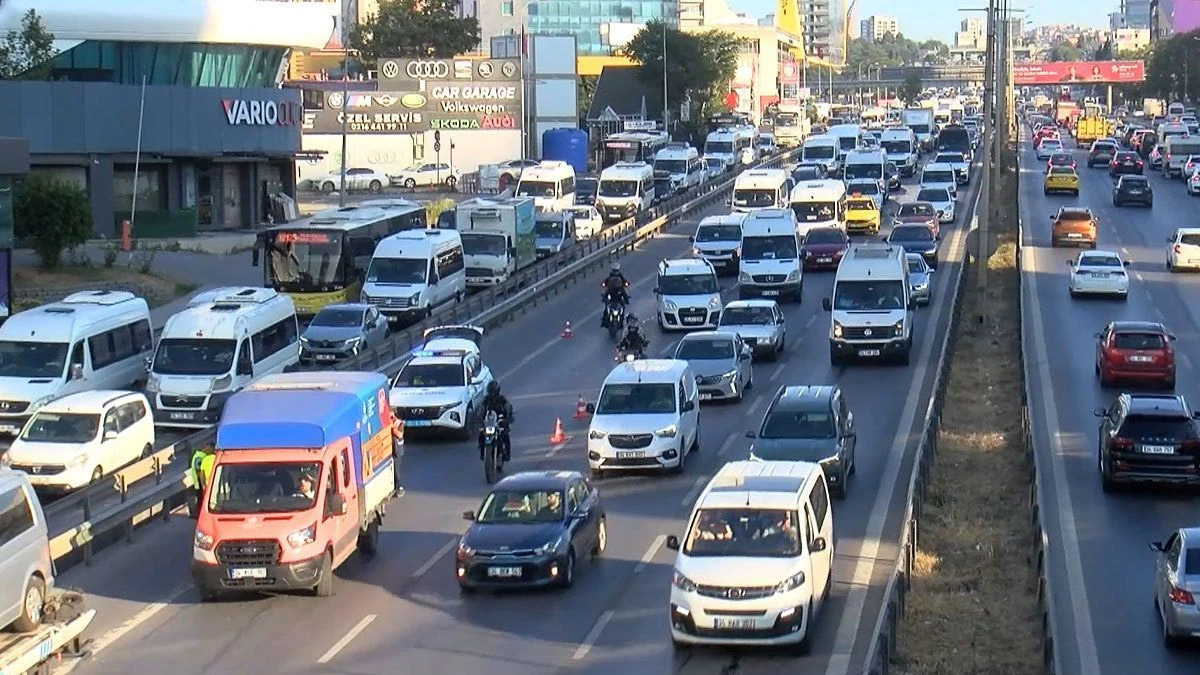 İstanbullular dikkat! D-100’de ulaşım düzenlemesi: 50 gün sürecek