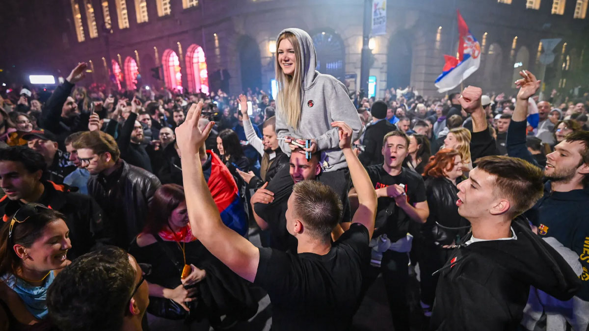 Sandıkta devrim: Orban’dan sonra Avrupa’da bir otokrat daha yenildi, Sırp lider Vucic’i öğrenci hareketi sandığa gömdü