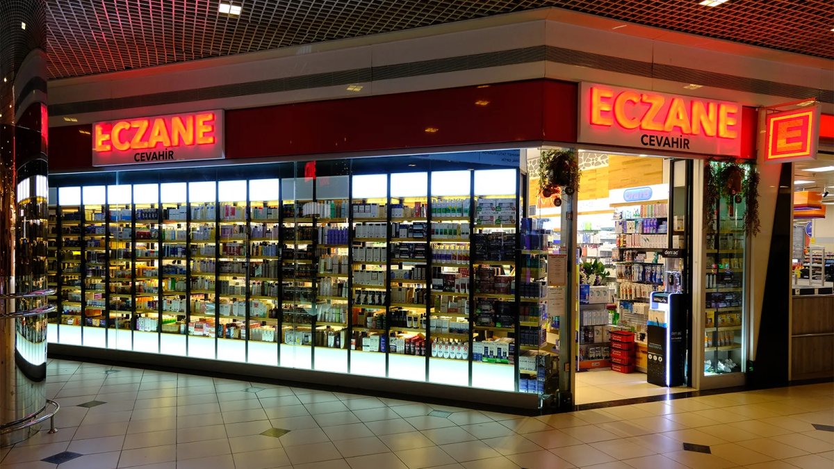 Yarın eczaneler açık mı, kaça kadar? 28-29 Ekim eczane çalışma saatleri