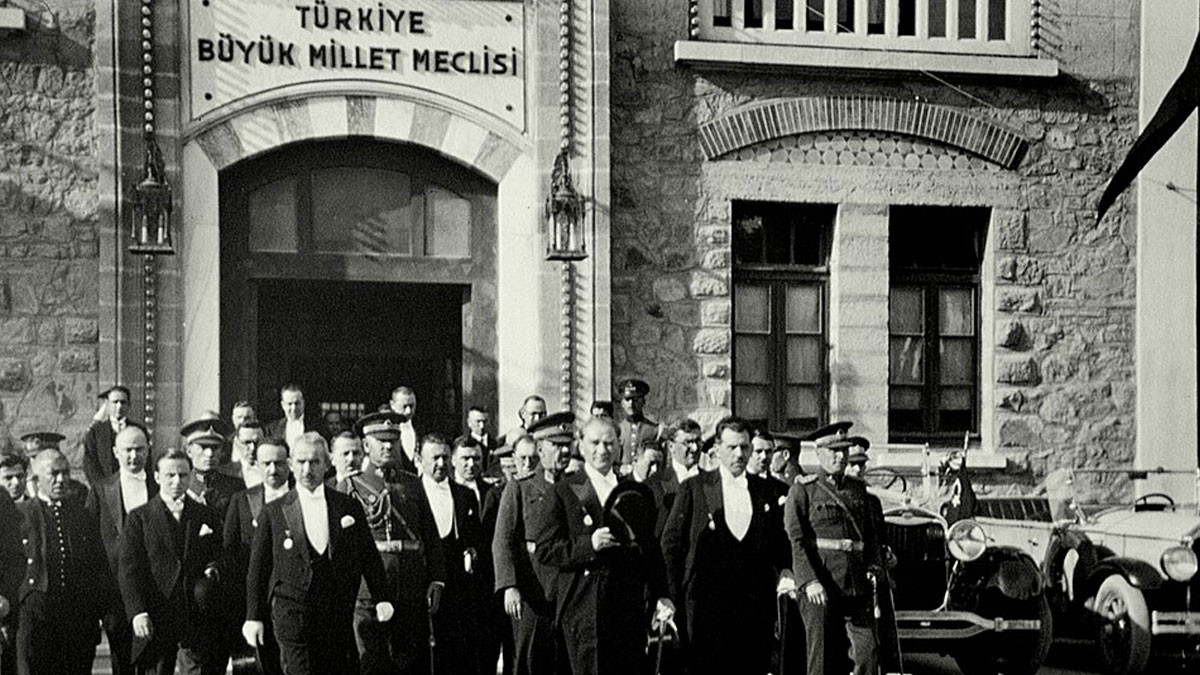Cumhuriyet 103 yaşında... Siyasilerden 29 Ekim mesajları
