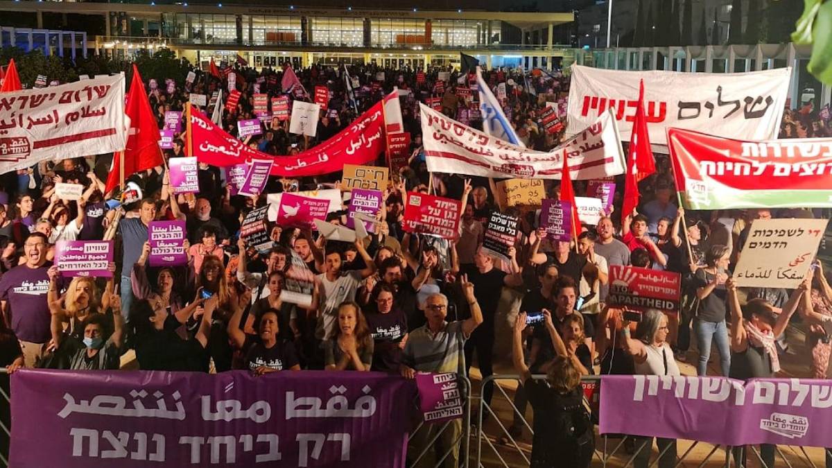 İsrail’de yüzlerce kişiden iki talep: Netanyahu istifa etsin, Yahudi-Arap hükümeti kurulsun
