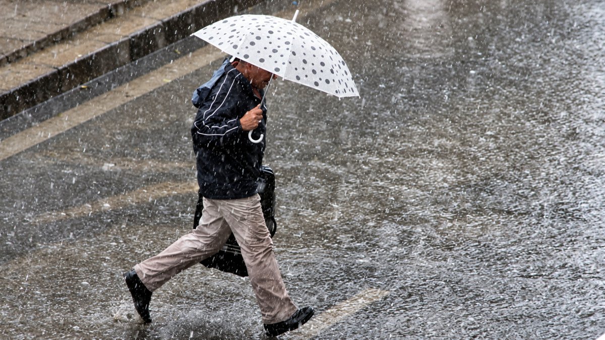 Meteoroloji’den 11 il için acil uyarı: Saat 14.00’te başlıyor! Kuvvetli sağanak, dolu ve hortum riskine dikkat