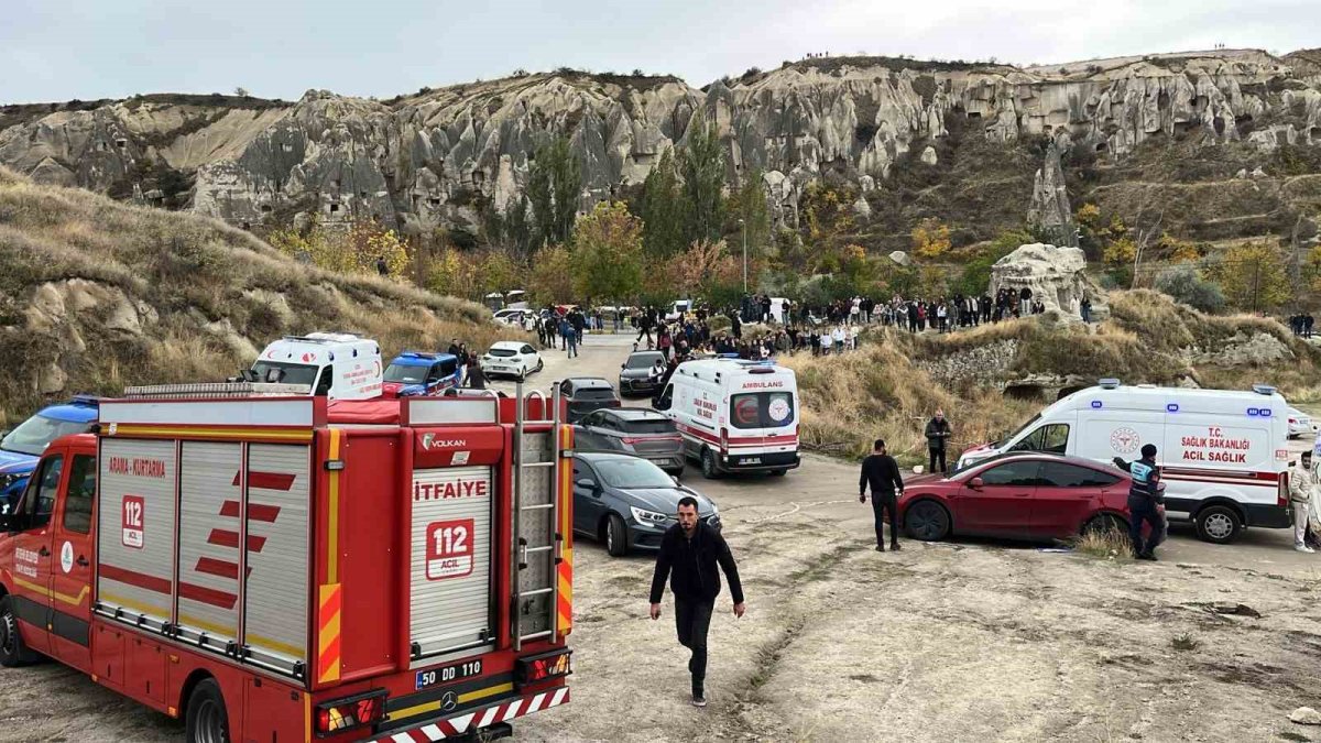 Kapadokya Göreme'de Peribacası Çöktü: Ölü ve Yaralılar Var