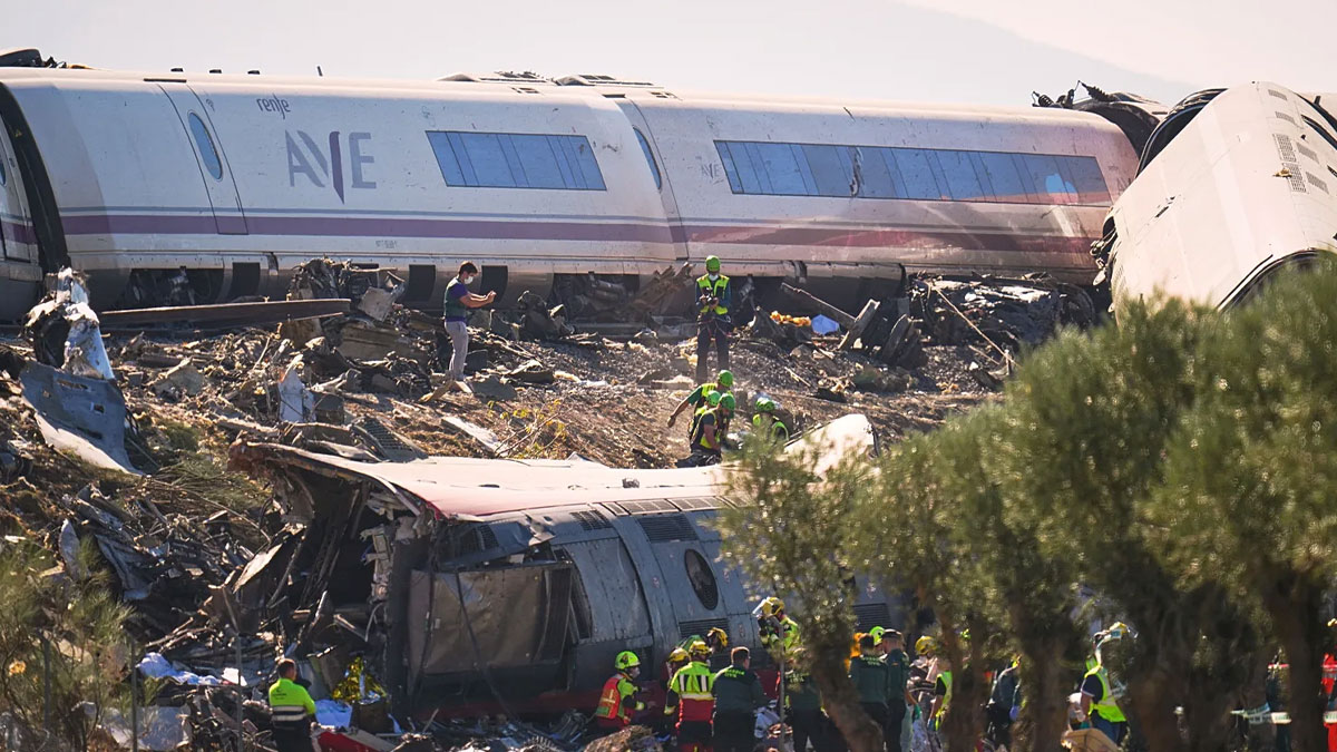 İspanya'da iki yüksek hızlı tren çarpıştı; 46 kişi öldü, 150 yaralı var