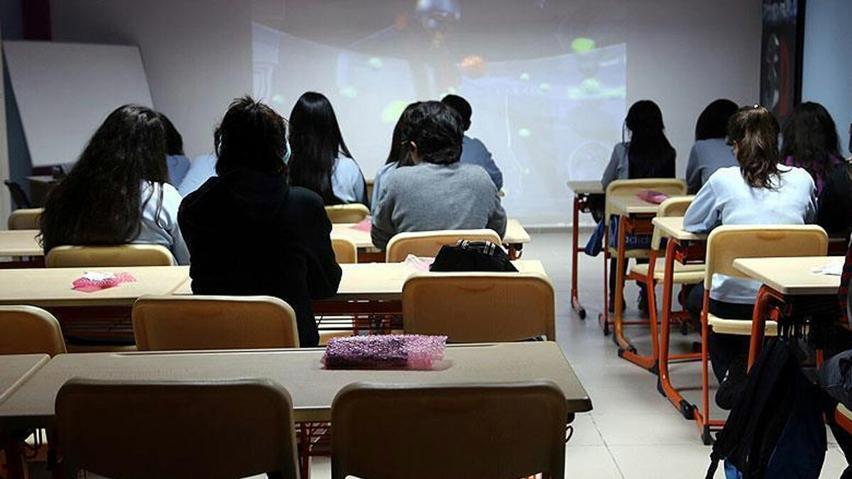 AYM'den okul değiştirme cezası verilen öğrencilere tazminat kararı