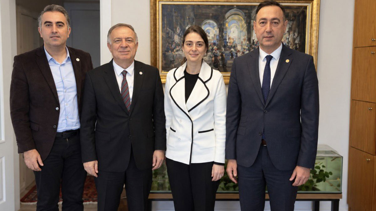 YENİ Parti'den Sinem Dedetaş'a ziyaret: Sonuna kadar yan yana olmaya devam edeceğiz