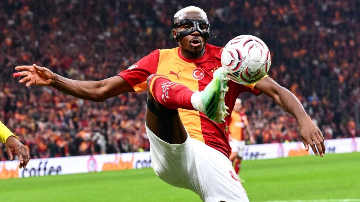 Konyaspor Galatasaray maçı öncesi Osimhen şoku! Osimhen Konyaspor maçında oynayacak mı, neden Konya'ya gitmedi?