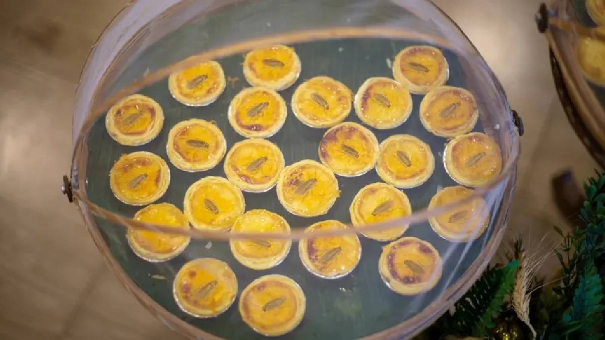 Porsiyonu 210 TL’den satılıyor: Böcekli tatlı sosyal medyayı salladı!