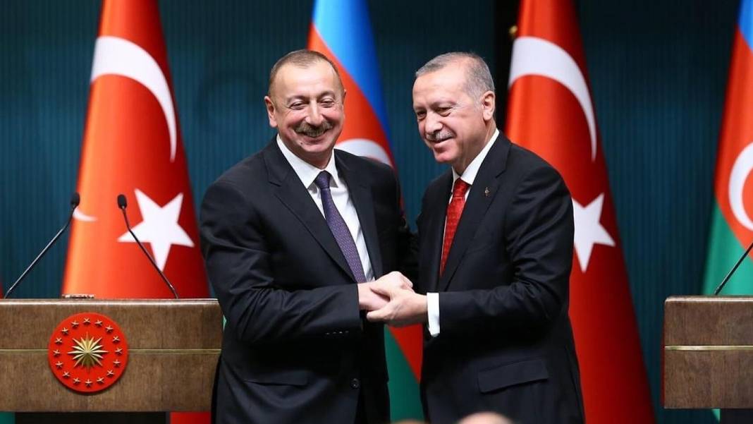 Azerbaycan'dan Türkiye'ye 'ekonomi' çıkışı: Kardeşiniziz, bankanız değil