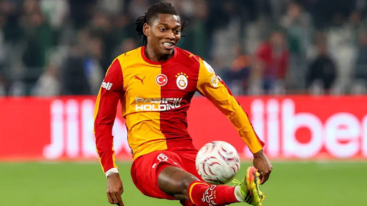 Rafael Leão 17 maç sonra gol sevinci yaşadı