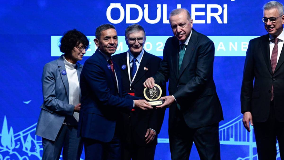Erdoğan'ın elinden aldılar: Aziz Sancar Bilim Ödülü Özlem Türeci ve Uğur Şahin'e